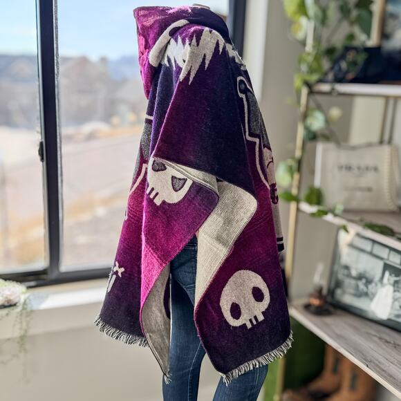 Kuromi Wool Hooded Pullover Poncho, Perfect Gift, Winter Cozy, One Size Fits All - Picture 5 of 10